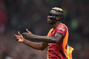 记者：奥斯梅恩今夏想去英超并告知曼联切尔西，没欧冠踢也能加盟