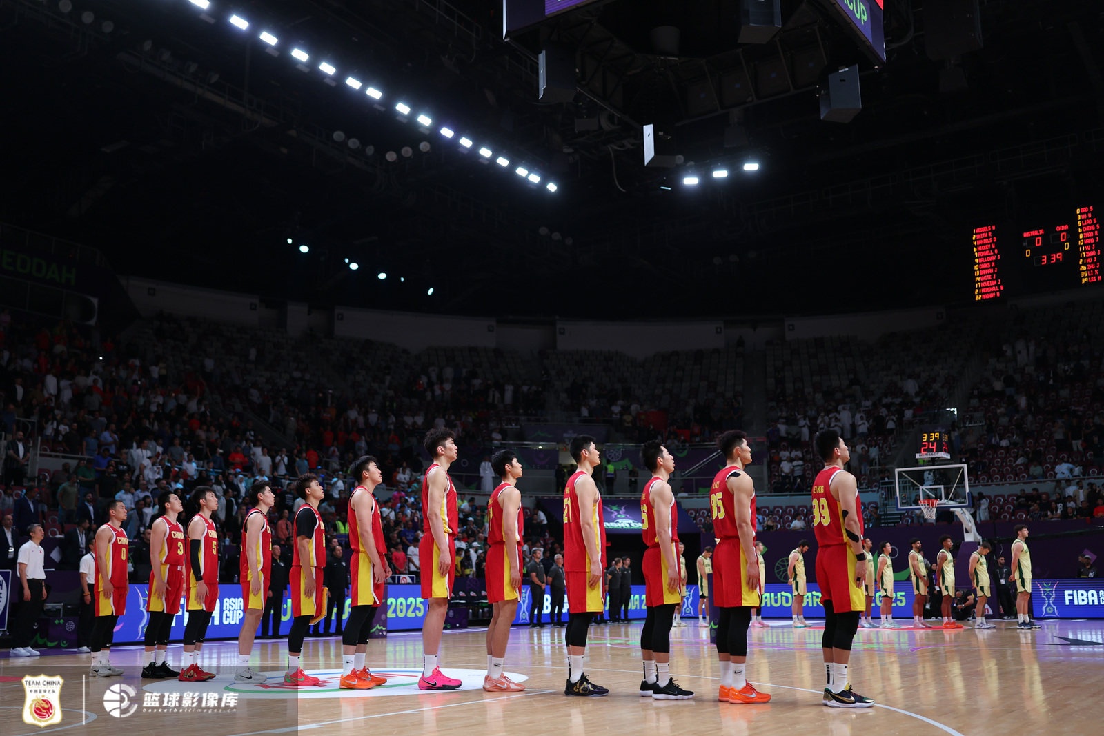 九游体育官方网站-余嘉豪谈亚洲杯男篮团队氛围：凝聚力强且分工明确